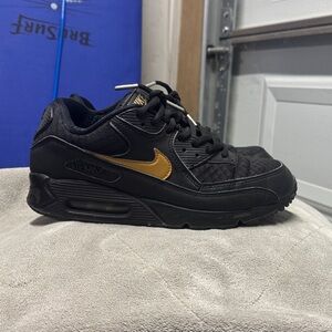 Air max 90 nike Black Sneakers with Gold Accent